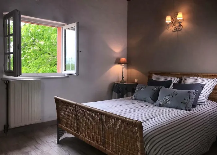 Domaine De Hongrie Bed & Breakfast